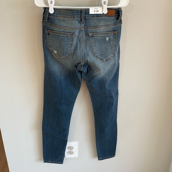 Judy Blue - Mid Rise Red Buffalo Plaid Skinny Jeans - Size 29/9 - NWT - Picture 14 of 15